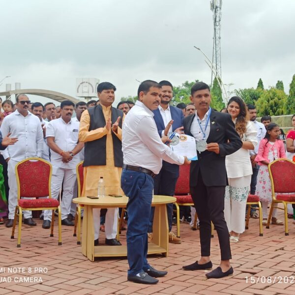 63a4256a-d34e-43cb-b65c-34b580994b2e